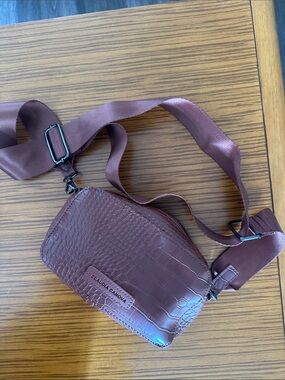 Claudia Canova Crossbody Bag